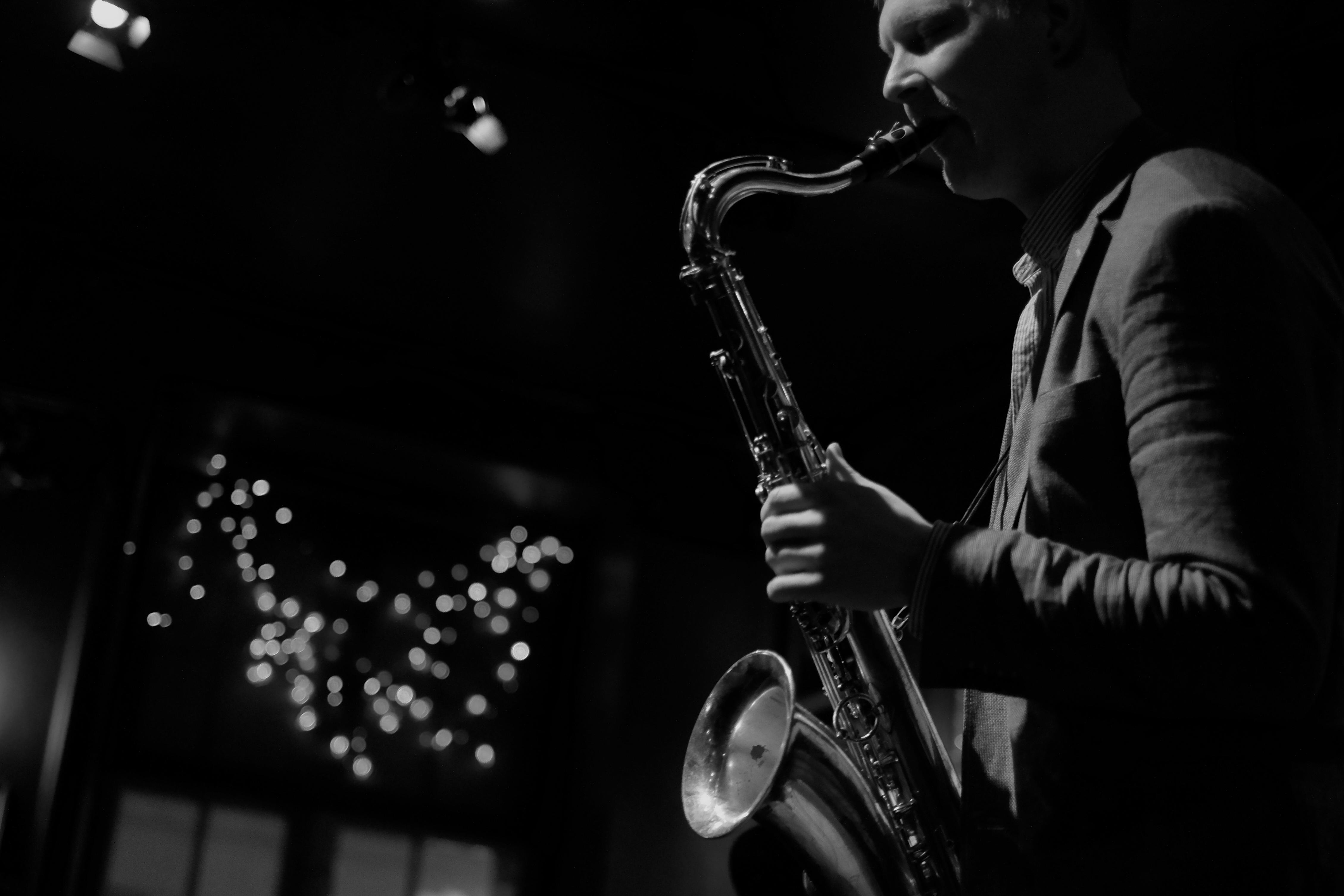 https://jazz-platform-media.ams3.cdn.digitaloceanspaces.com/public-media/CACHE/images/3eede69dd91a7168ce02c1a5b3e7f6d1cddb444d8c21fa5047fcd54799e35025_8BjgP85/de1f8fb94455028c0faed462284429b9.JPG
