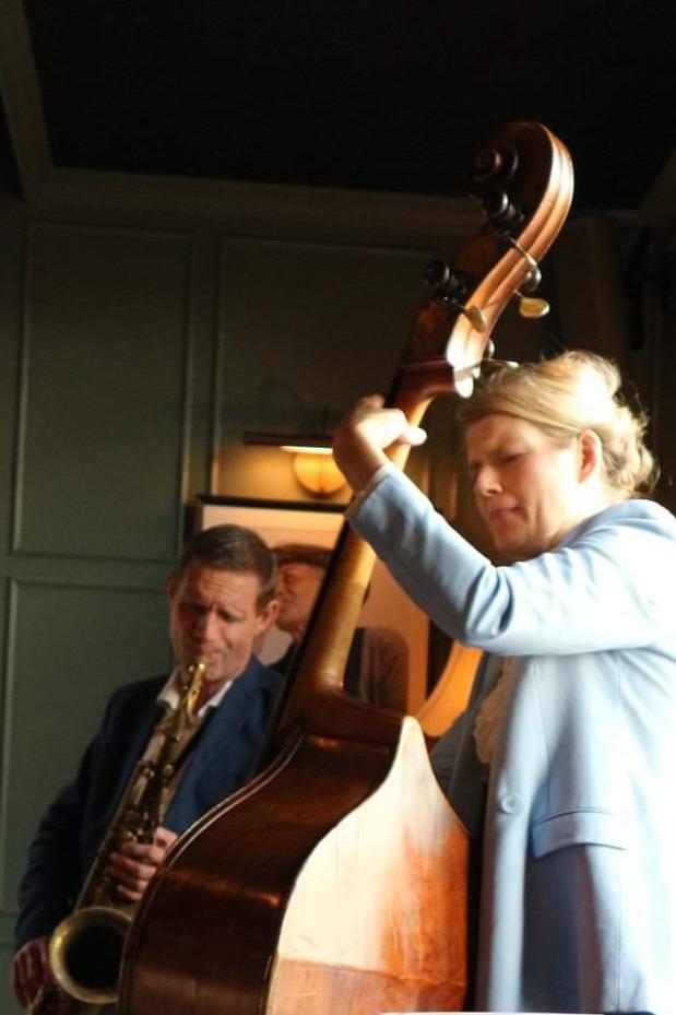 https://jazz-platform-media.ams3.cdn.digitaloceanspaces.com/public-media/CACHE/images/671c727af9ccfd3d48ee8064368be54d97265363c620c8a2a7c55f56cac7df06_MkAsbJt/9b473404d10a45160004a9eb87268eb9.jpg