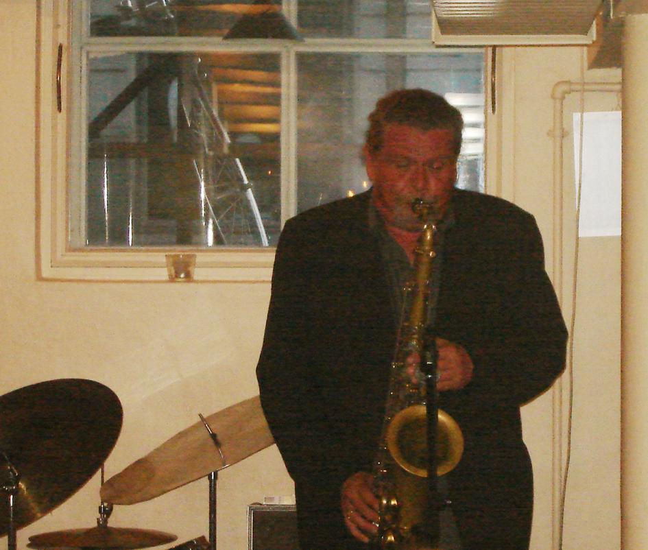 https://jazz-platform-media.ams3.cdn.digitaloceanspaces.com/public-media/CACHE/images/a7e13c4c77799d1eaf2f548b472ba26c72504f02d198115d504ffce13f981283_FS3HFxm/569a09aa5e6729f81253082a77db967d.jpg