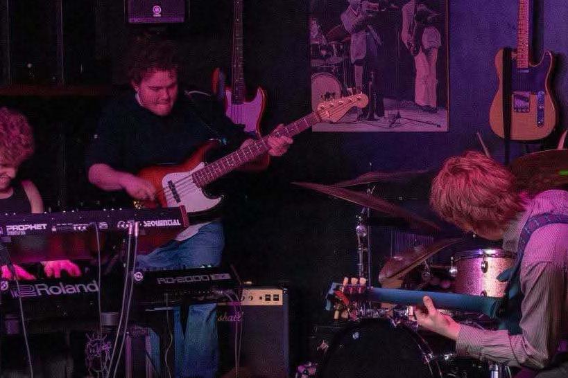 https://jazz-platform-media.ams3.cdn.digitaloceanspaces.com/public-media/CACHE/images/b3a7f22d91fc976e3130377e34b3ae6443c40d7d9da7b4e609ba2e5b49d2f780/c3423b38951ff9c5ecbfa663d1e7bcc1.jpg